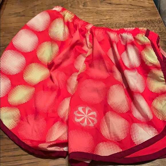 Nike shorts - Picture 4 of 4